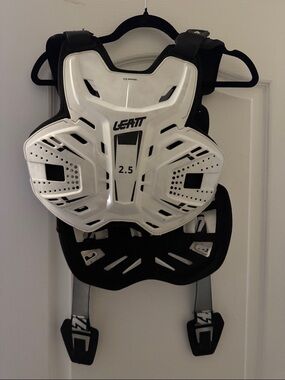 Leatt 2.5 White Protective Chest Armor for Men